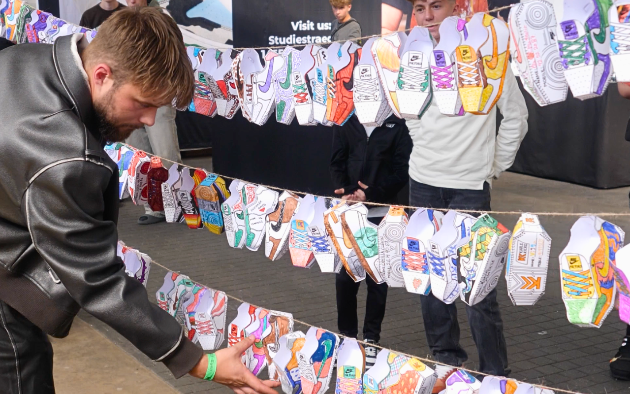 Sneaker customization workshop