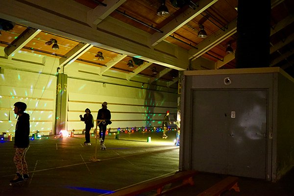 Spor10 med åbne porte