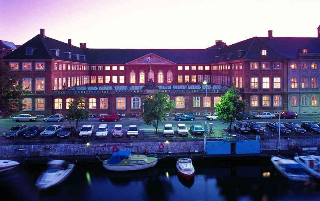Nationalmuseet skæbnefortællinger, skjulte rum og historiske hemmeligheder